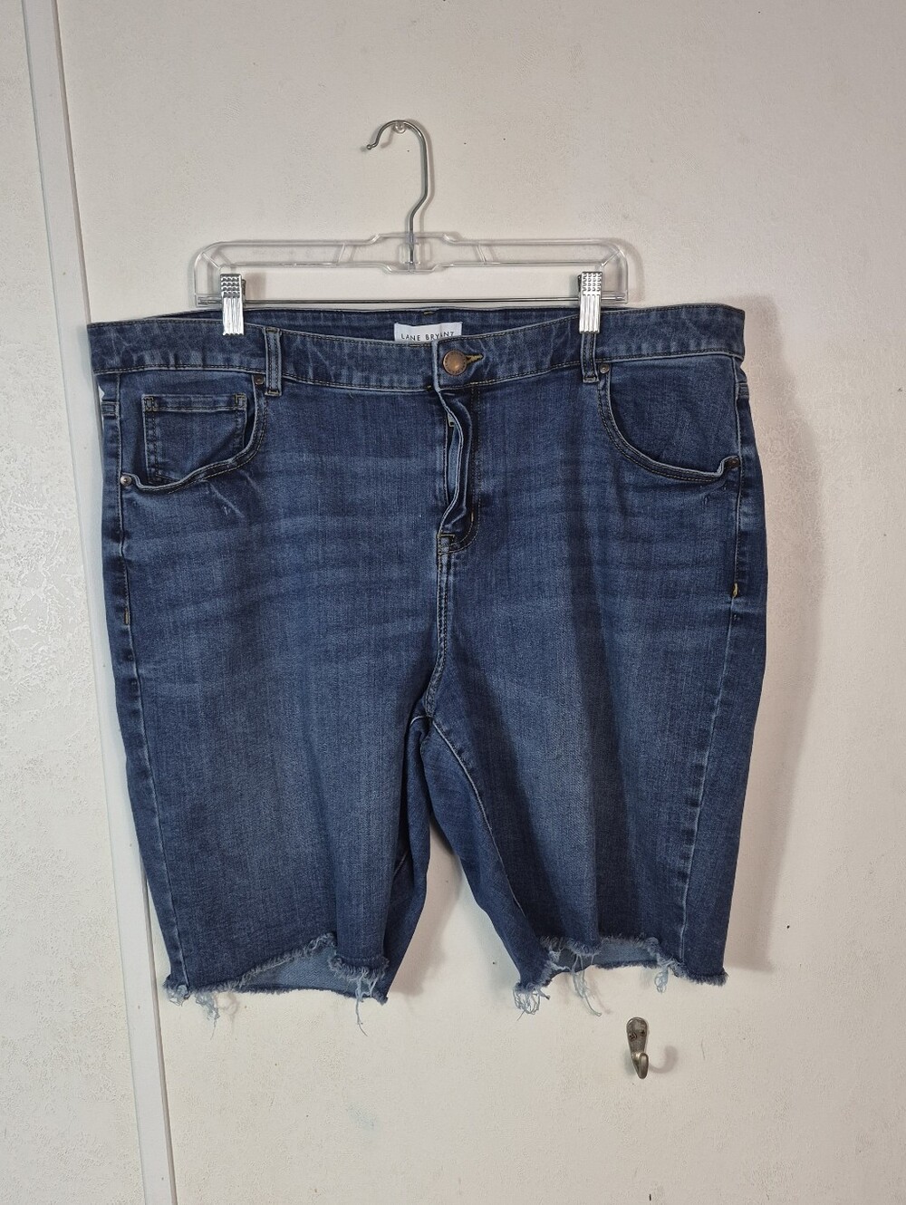 Lane Bryant Mid Rise Boyfriend Bermuda Jean Shorts 18 Flex Magic Waistband